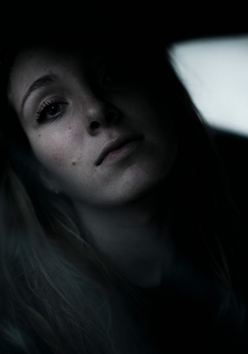 ritratto fotografico femminile di Elías Nieva Prieto